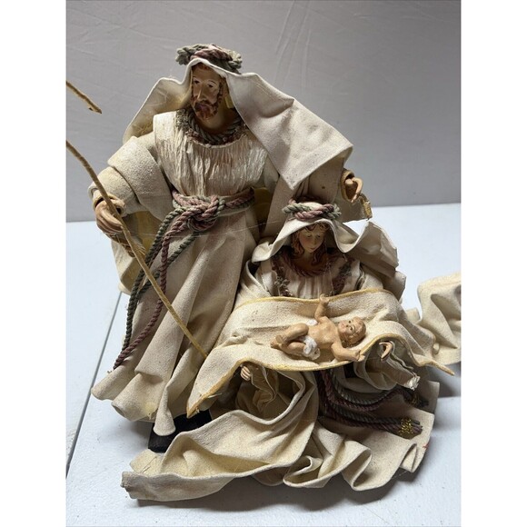 Nativity Set Mary Joseph And Jesus  From The Philippines  14" - Picture 2 of 6